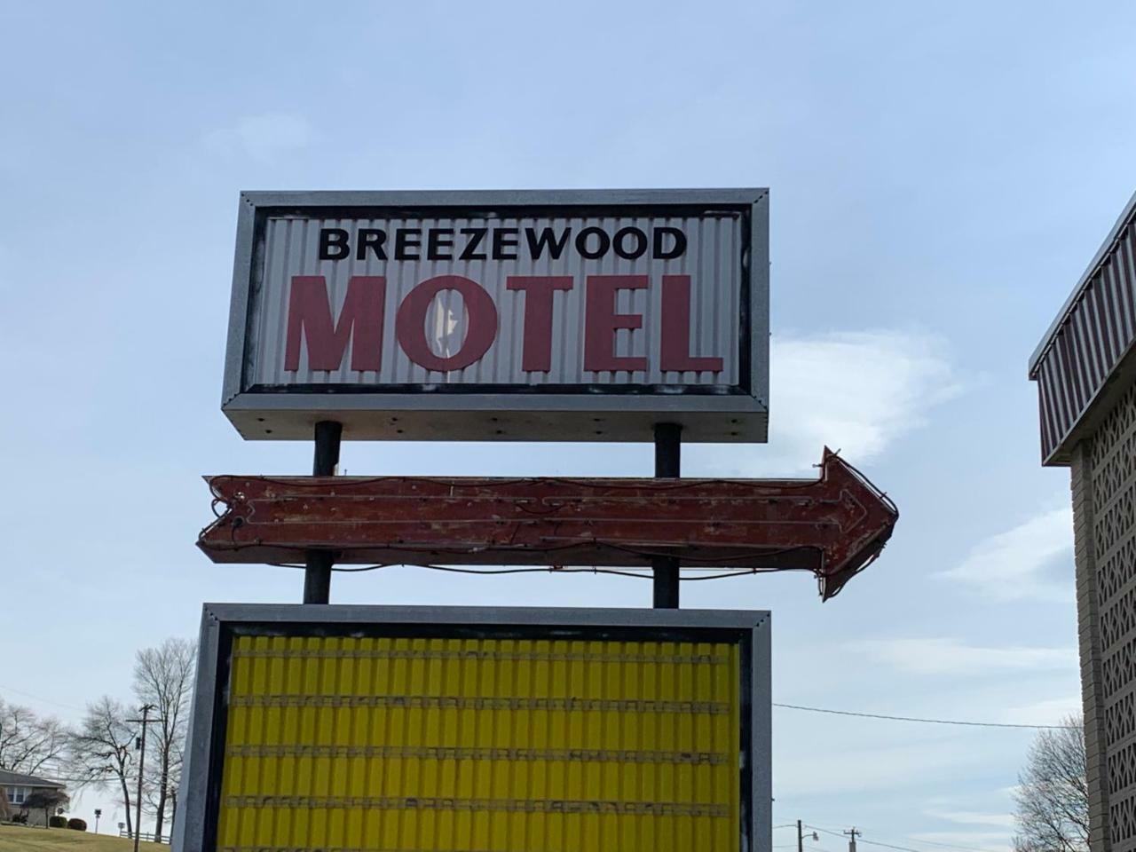 Sonrise Inn Lincoln Hwy By Oyo Breezewood Exterior photo